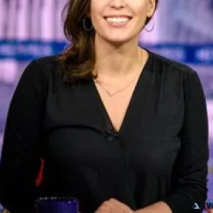 Bed available for Hallie Jackson lookalike