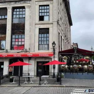 Restaurant unique location in Old Montreal