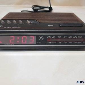 Old School GE Alarm Clock - AMFM Radio - 25