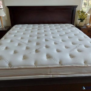 Saatva Ultra Premium  Luxury Cal King Mattress