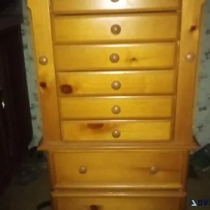 Pine stand up jewelry box