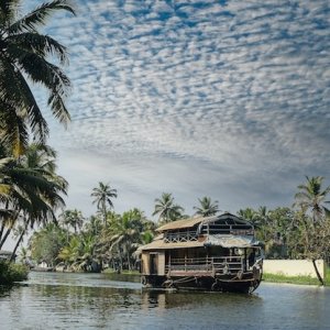 Kerala Houseboat packages from seasonz india holidays