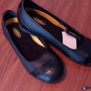 Girl s NEW Black Leather Shoes Size 5