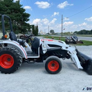 2010 Bobcat CT335B Compact Tractor with Loader 38 HP Very Clean