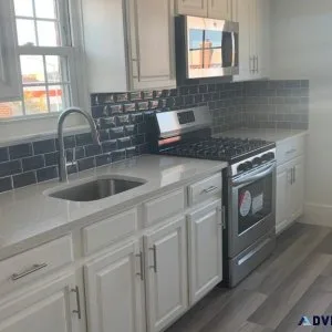 Spectacular Big Apt 3 bed 1.5 bath