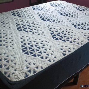 Full-size hybrid mattress w adjustable frame.