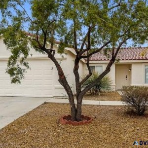 Charming 4 bed2 bath1594 sqft