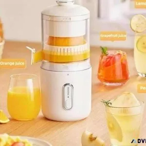 Wireless Mini Juicer - USB Portable Fruit Squeezer