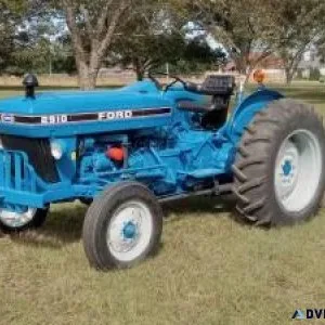 2910 Ford Tractor(1985)