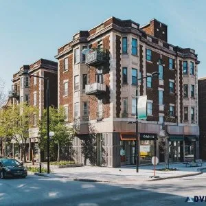 Prime location for rent 600 sqft Outremont Laurier Ave.