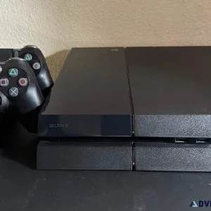 Sony PlayStation 4 500GB 2 Controllers  Games