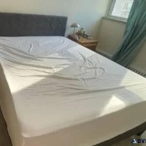 Zinus Queen bed frame gently usedChicago -150