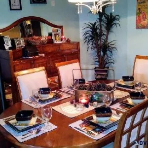 American Signature Dining Room Set