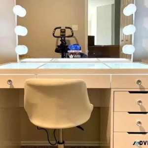 Hollywood Makeup Vanity With Bluetooth Speake