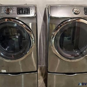 Samsung Washer And Electric Dryer With Pedestals