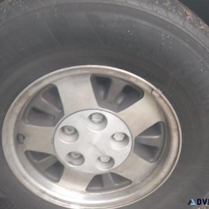 kumho set of tires 235 75 15