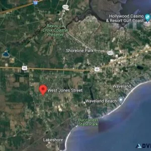 Beautiful 5102sqft Residential Lot Walk to Beach