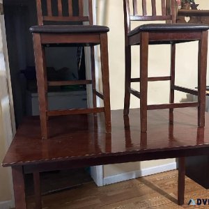 High table and 2 chairs