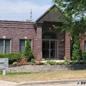 BUILDING FOR SALE  LEASE