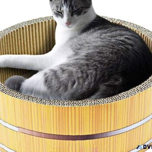 Brand new round cat scratcher
