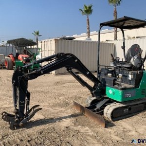 2018 JOHN DEERE 17G MINI HYDRAULIC EXCAVATOR