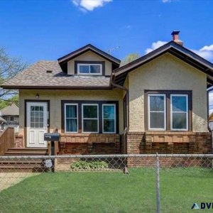 House keeper needed