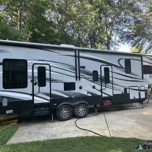 2015 TOY HAULER RV CAMPER KEYSTONE RAPTOR 38&rsquo