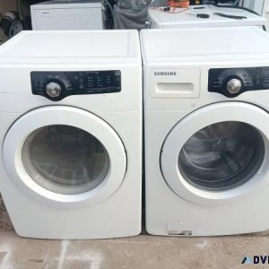MATCHING SAMSUNG WASHER AND GAS DRYER SET.