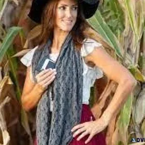 Perfect and Practical Scarf for the Holidays
