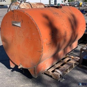 500 GALLON PRODUCT TANK 1582