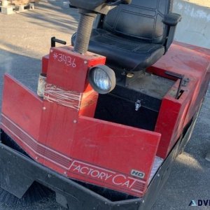 FACTORY CAT HD RIDE-ON SWEEPER 3436