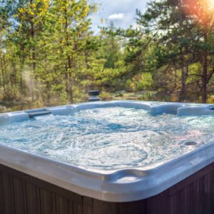Premium palmetto hot tubs: indulge in luxury and relaxation