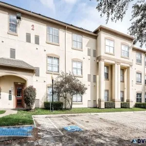 housing for veterans in houston