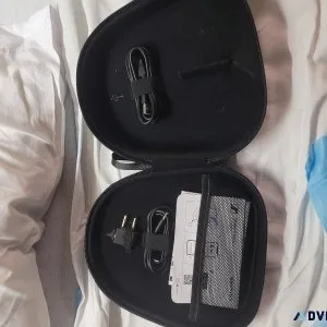 Sennheiser momentum 4 like new less than 4 wks