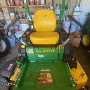 JOHN DEERE Z515E ZTRAK MOWER