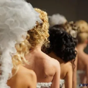 Master the Runway Walk with Skylar Modeling s Step-by-Step Guide