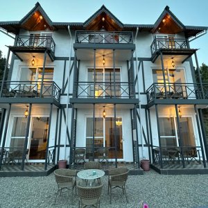 Best mountain view hotels in mukteshwar