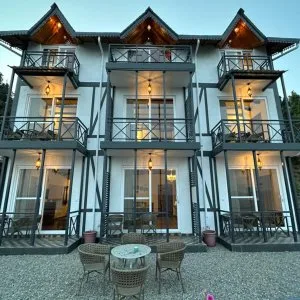Best mountain view hotels in mukteshwar