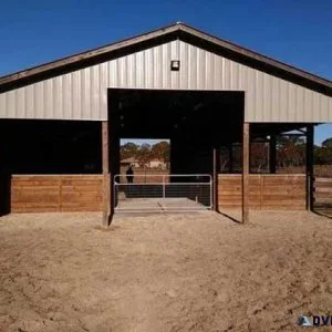 BARNS AROUND THE WORLD