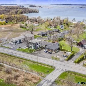 3336 sqft industrial-commercia l-office space for sale Lery