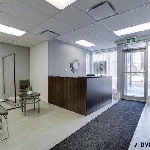 1646 sqft space facing the CLSC Villeray EXCELLENT VISIBILITY
