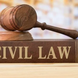 Civil court lawyer in delhi