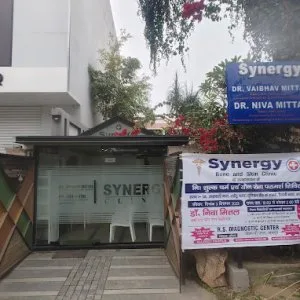Knee replacement surgeon in vaishali nagar