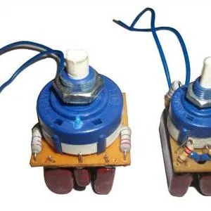 Top fan regulators circuit