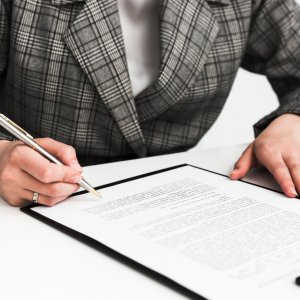Biography writing: capturing lives in words
