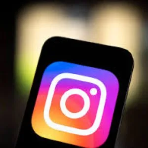 Creating a visual narrative with instagram albums