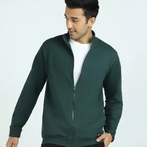 What types of zippers are most durable for men’s outerwear?