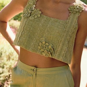 Shop trendy & comfortable bandeau tops