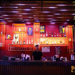 Restaurant bar