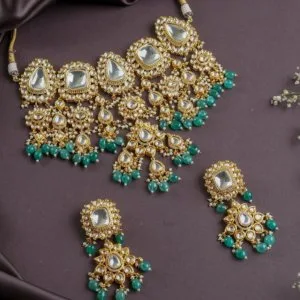 Ishhaara- sabyasachi kundan choker necklace set